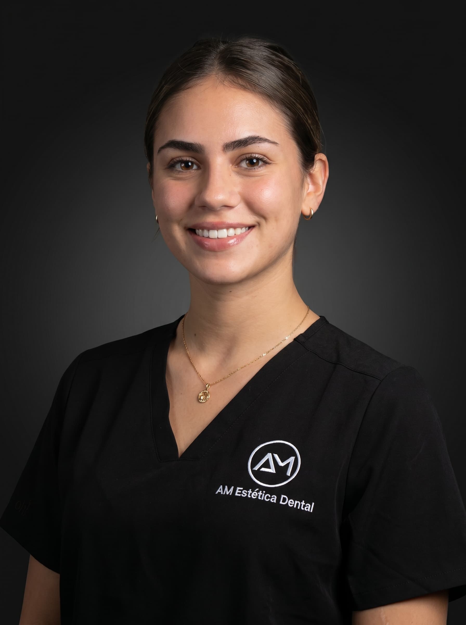 Caterina, asistente dental de AM Estetica Dental en Puerto Madero
