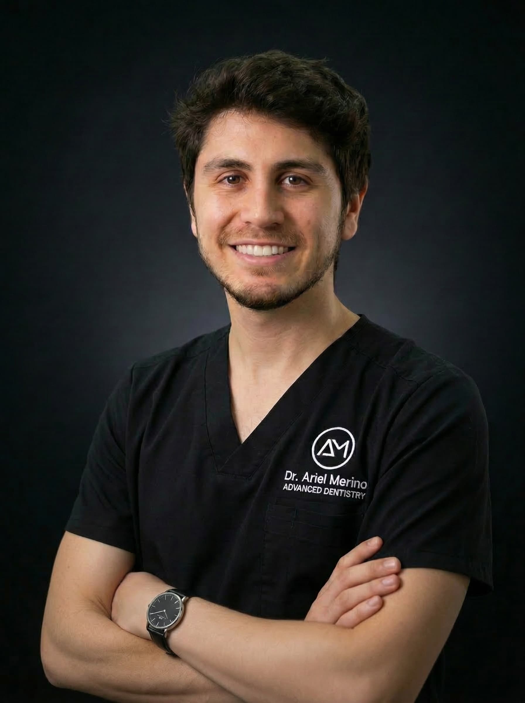 Dr. Ariel Merino, director clinico y odontologo estetico de AM Estetica Dental en Puerto Madero